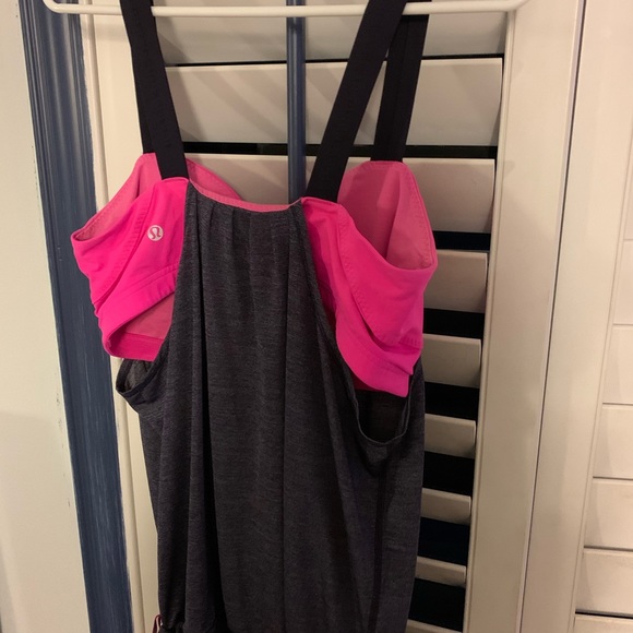 Lululemon - Picture 3 of 5